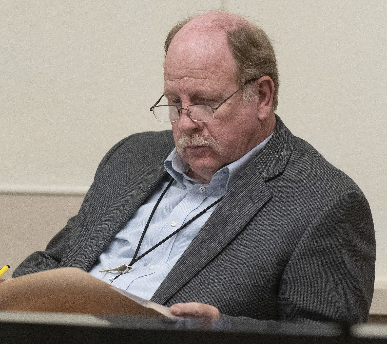 Simpson talks dams with Jerome County Commissioners